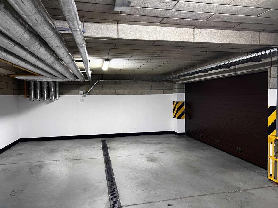 Garaż 2 stanowiskowy 42 Pułku Piechoty Nowa Wygoda