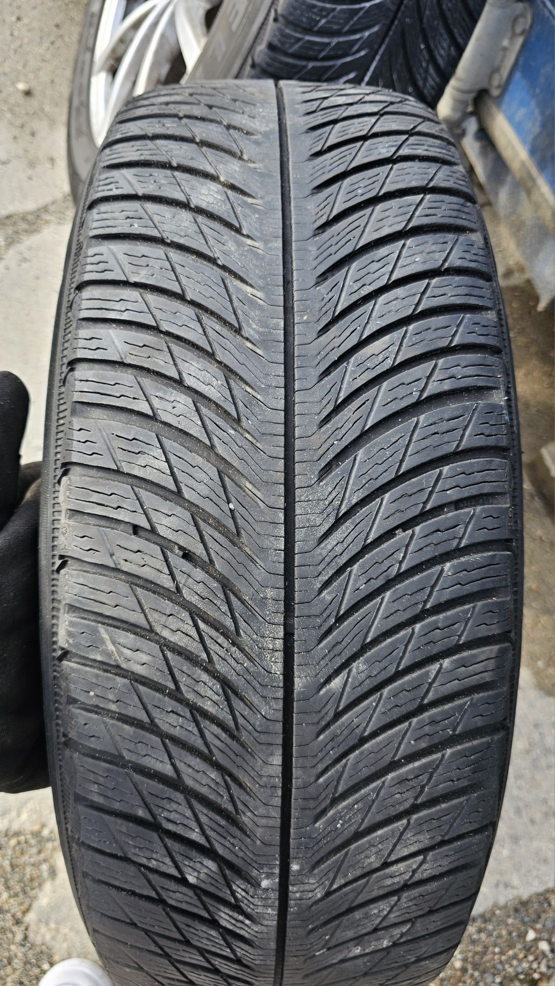 Koła felgi aluminiowe Audi  A6 18 cali Opony lato  Michelin