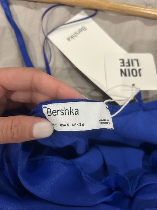 Vestido midi Bershka