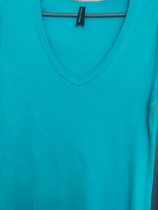 Футболка і спідниця.