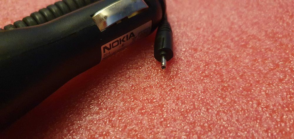 Ładowarka samochodowa  oryginalna Nokia DC - 4