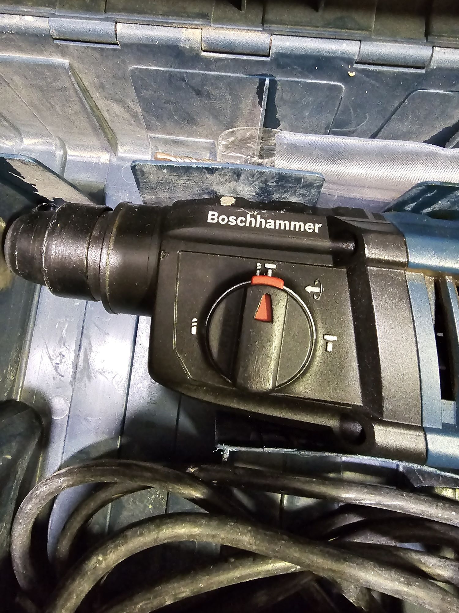 Перфоратор Bosch 2-20d