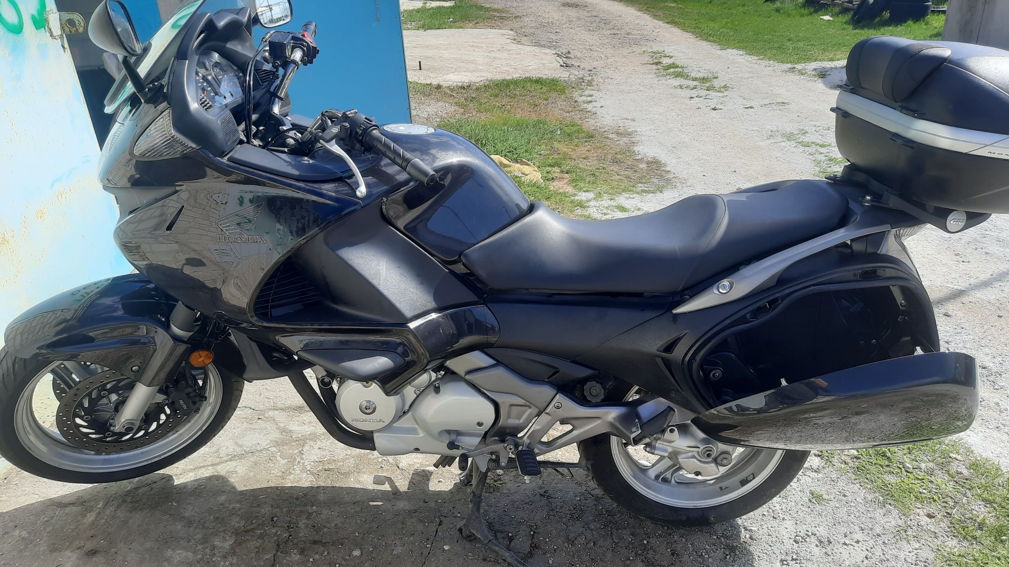 Honda nt 700 abs 2011