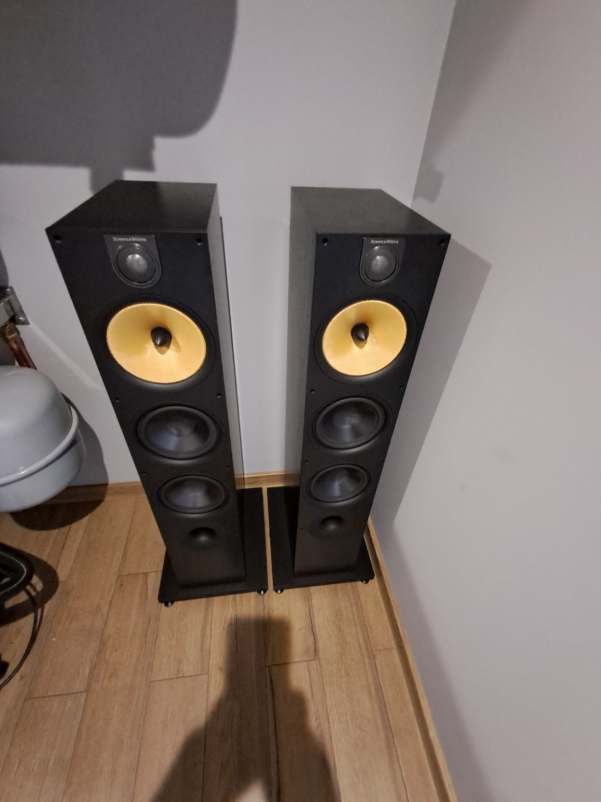 Kolumny podłogowe Bowers & Wilkins 683 s2