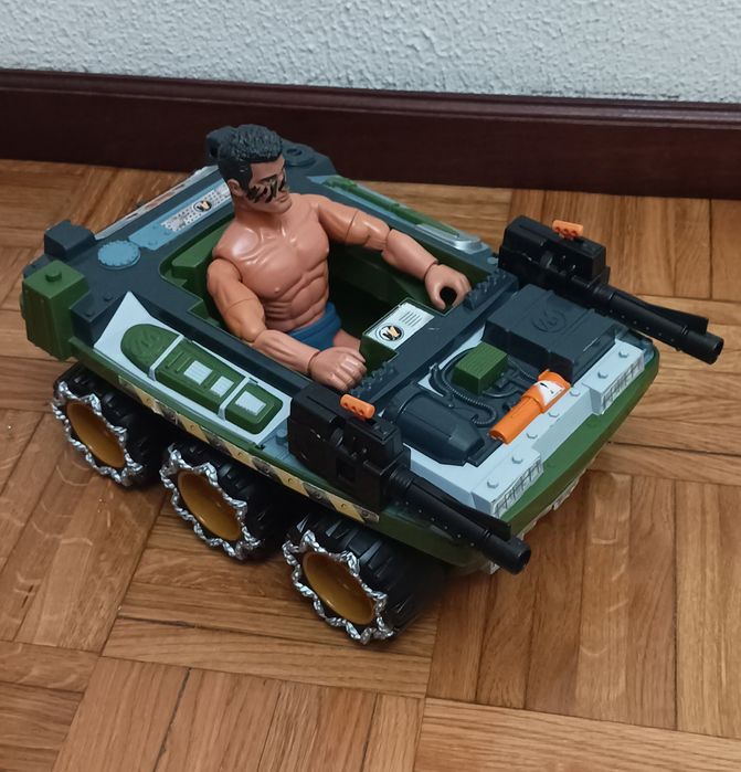 Action Man + Tanque