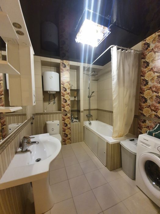 Продам 2х к.кв метро Холодная Гора  с ремонтом