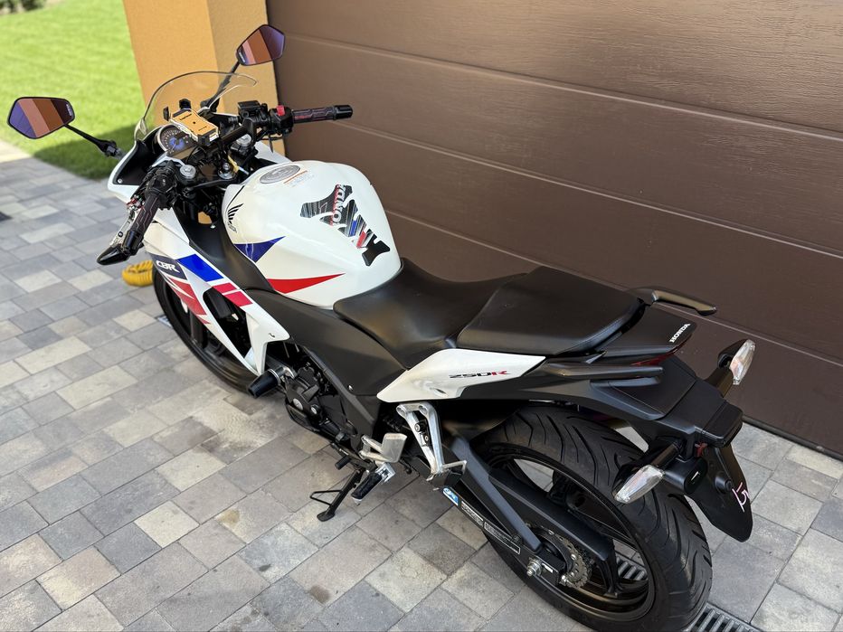 ‼️Продам Honda CBR250R, ABS, 2012рік, свіжа з Японії‼️
