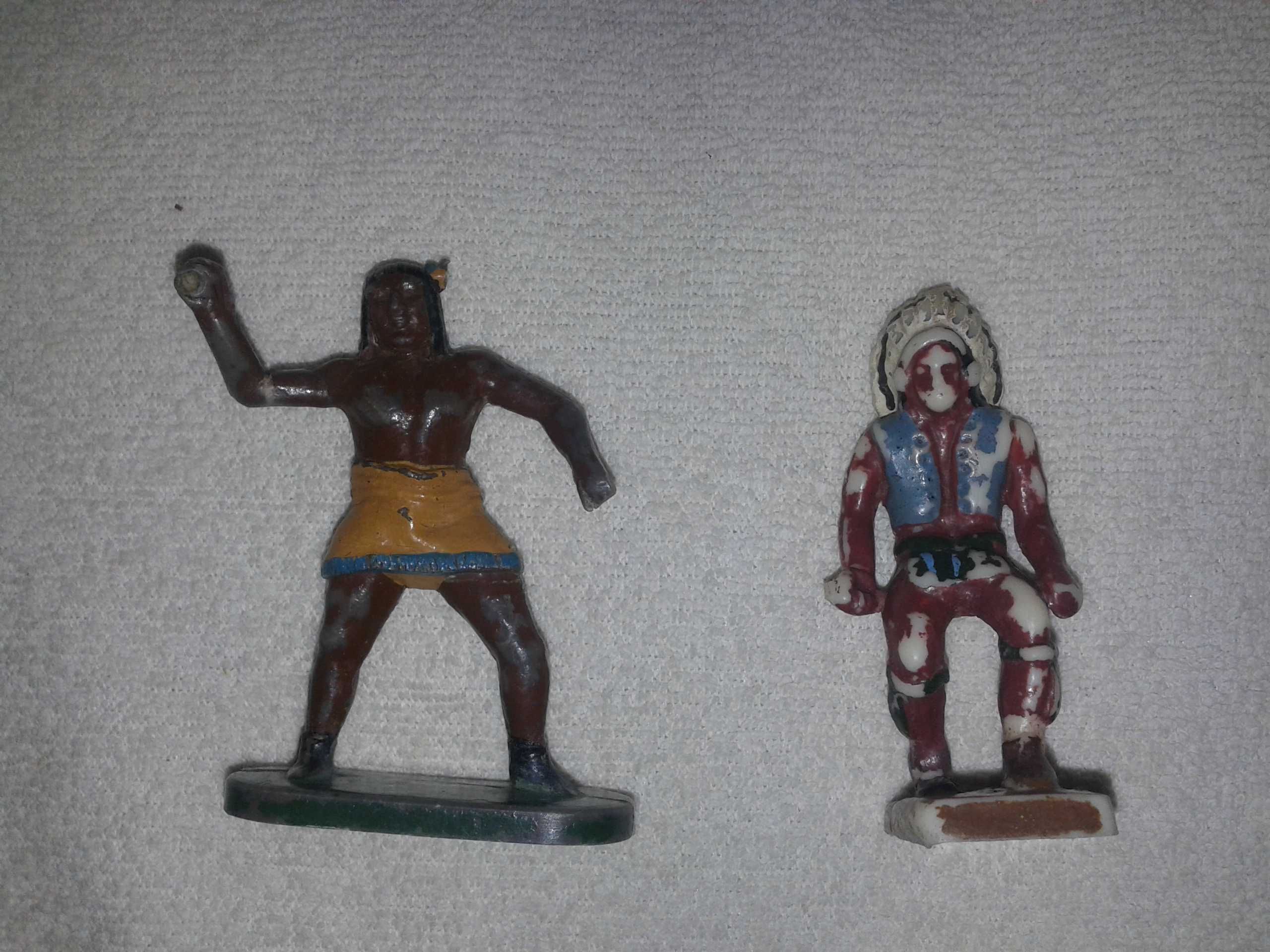 Stare ręcznie malowane kolekcjonerskie figurki indian prl