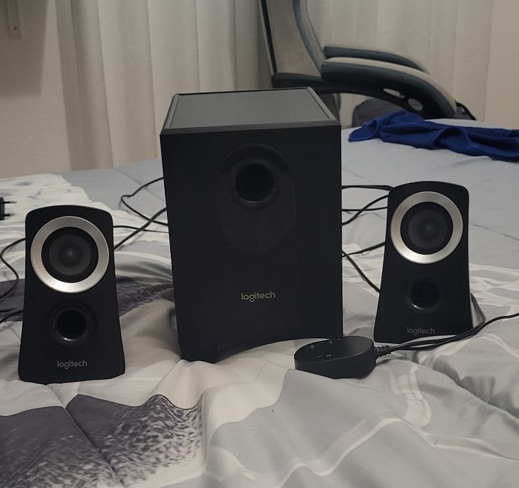 Colunas de som Logitech
