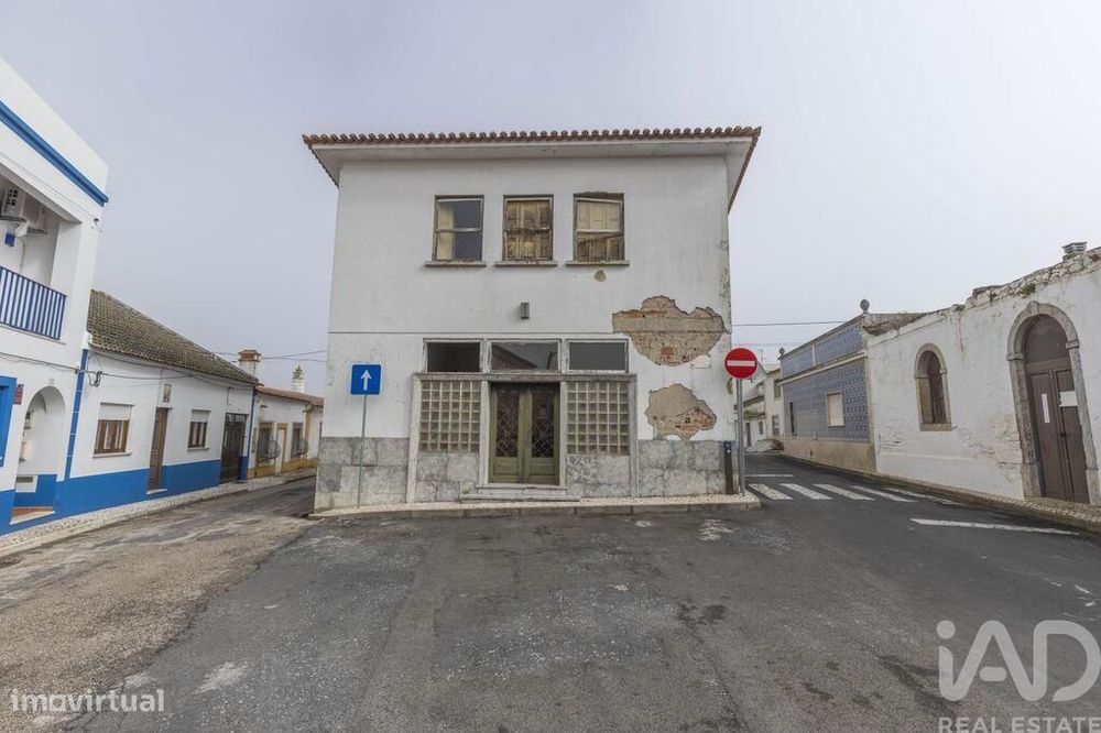 Prédio em Muge de 342,00 m2