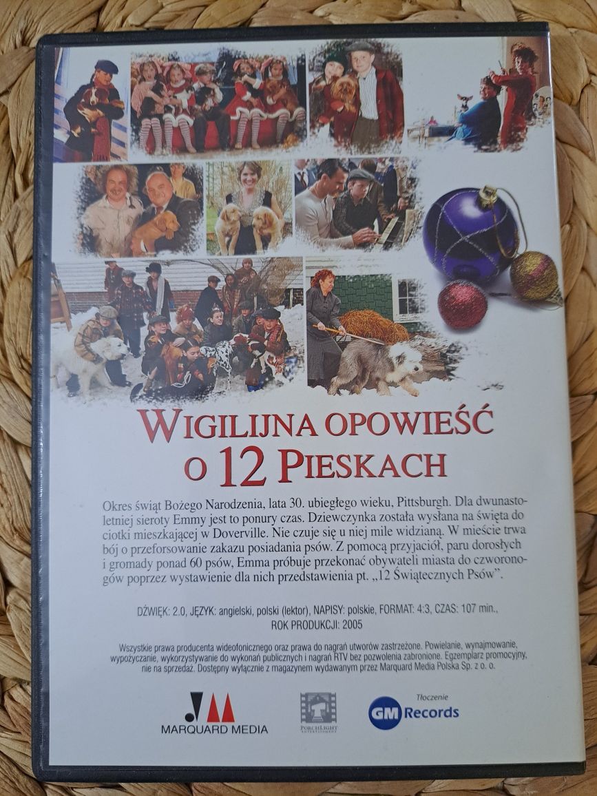Film familijny  DVD Wigilijna opowieść o 12 pieskach