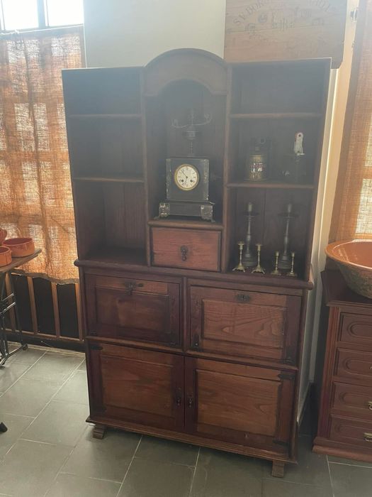 Antigo Movel de Madeira