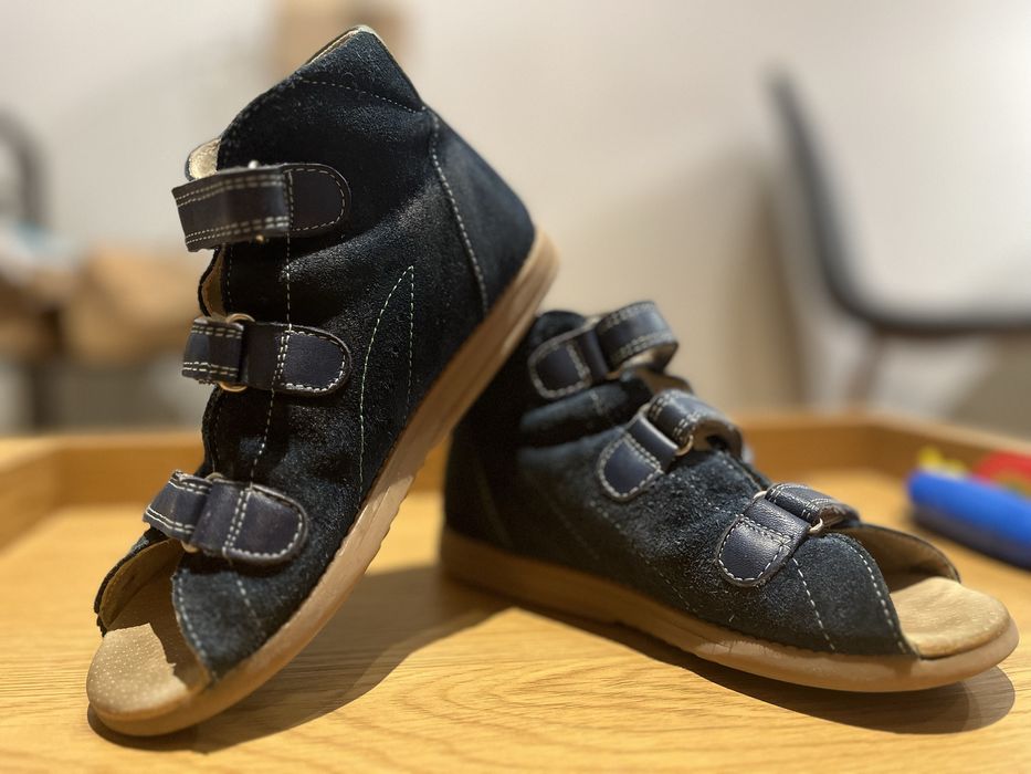 ANI-BUT zdrowotne korekcyjne profilowane r. 32, buty, sandały, kapcie,