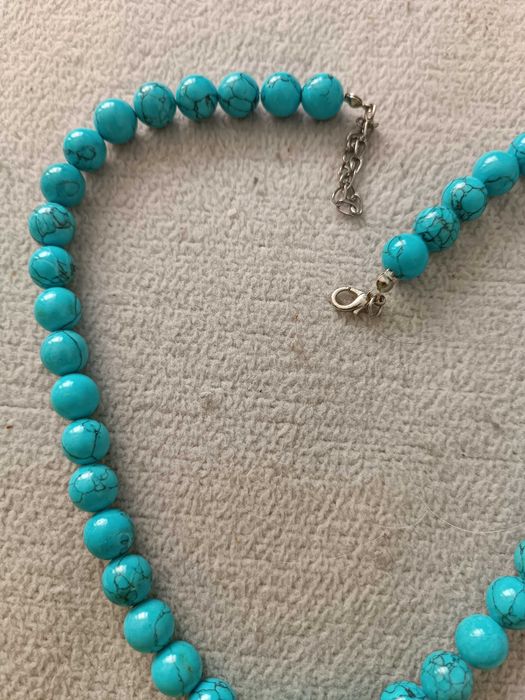 Подарок на 8 марта. Бусы