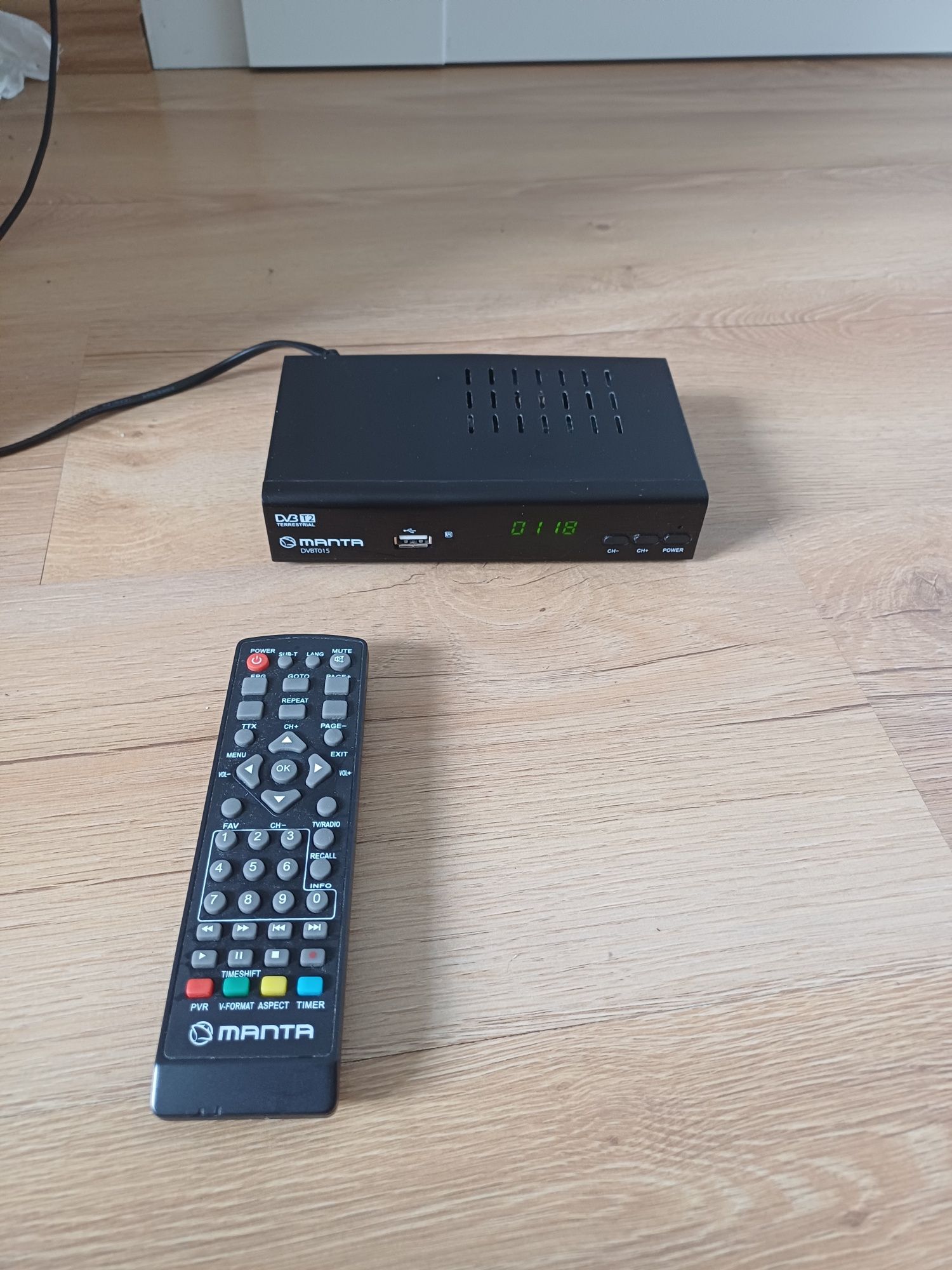 Tuner DVB-T2 Manta DVBT015 z pilotem – HDMI / USB / PVR
