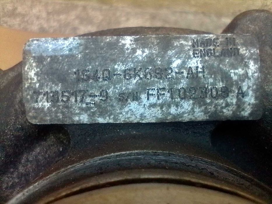 На Ford Focus MK1 Форд Фокус, Connect 1.8 дизель, турбіна.