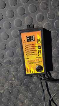 Elektroniczny regulator spalania w kotle CO z regulacją mocy dmuchawy.