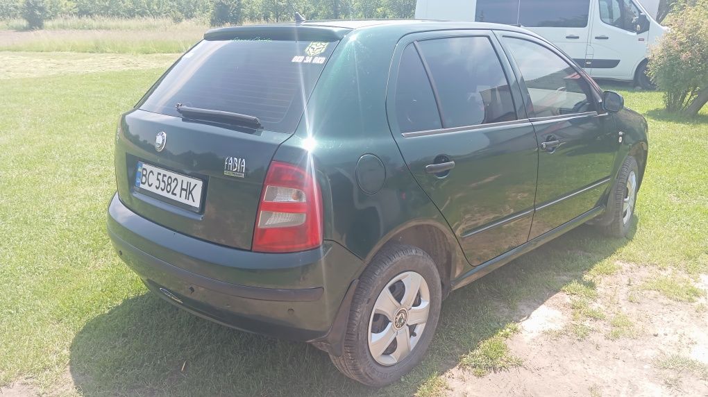 Продам шкоду фабія 1.4 2002р
