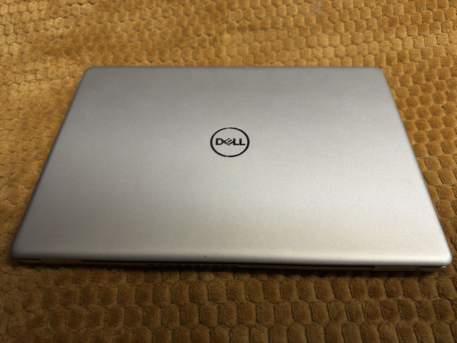 Laptop Dell 15 cali