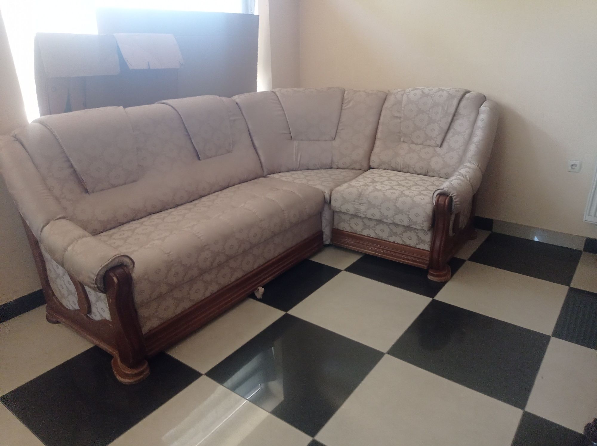 Продам Диван  розкладний кутовий в ідеальному стані