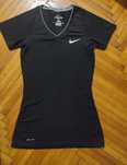 Спортивна футболка Nike Dri-FIT