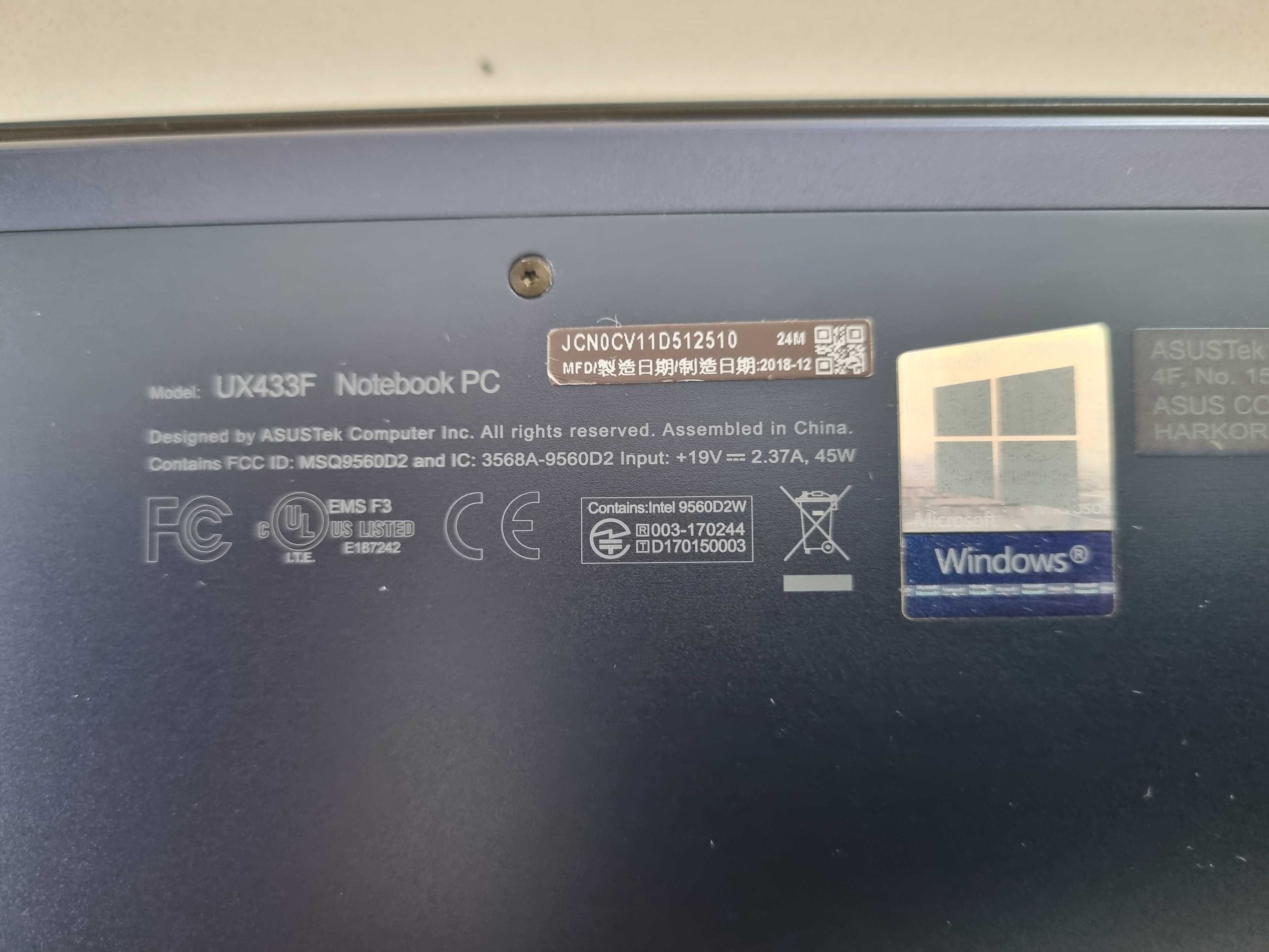 Portátil Asus Zenbook UX433F
