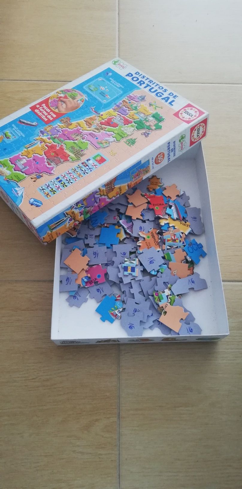 Vários puzzles didáticos