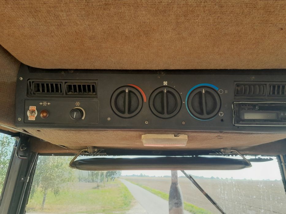 Case 956xL nie New Holland John Deere