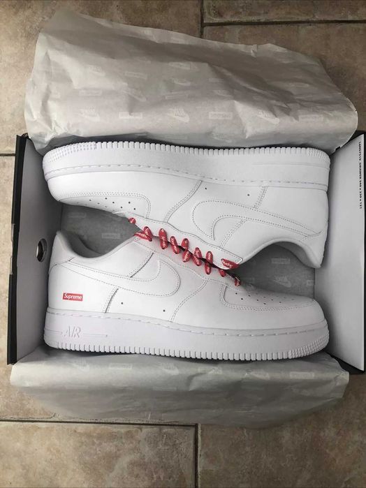 Buty meskie Trampk Nike Air Force 1 Low Supreme White R.45