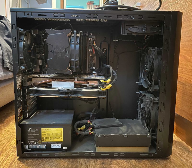 Komputer Intel Core i5-4570, GeForce GTX 770, 8GB RAM, dyski 120+500GB