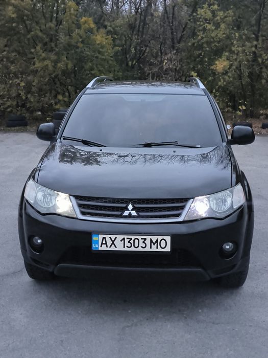 Міцубісі аутлендер