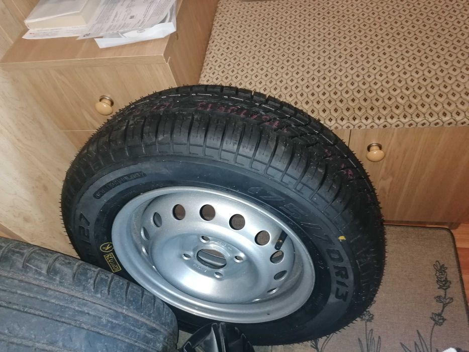Продам всесезонная оригинальная запаска 175/70/R13 на D/Lanos