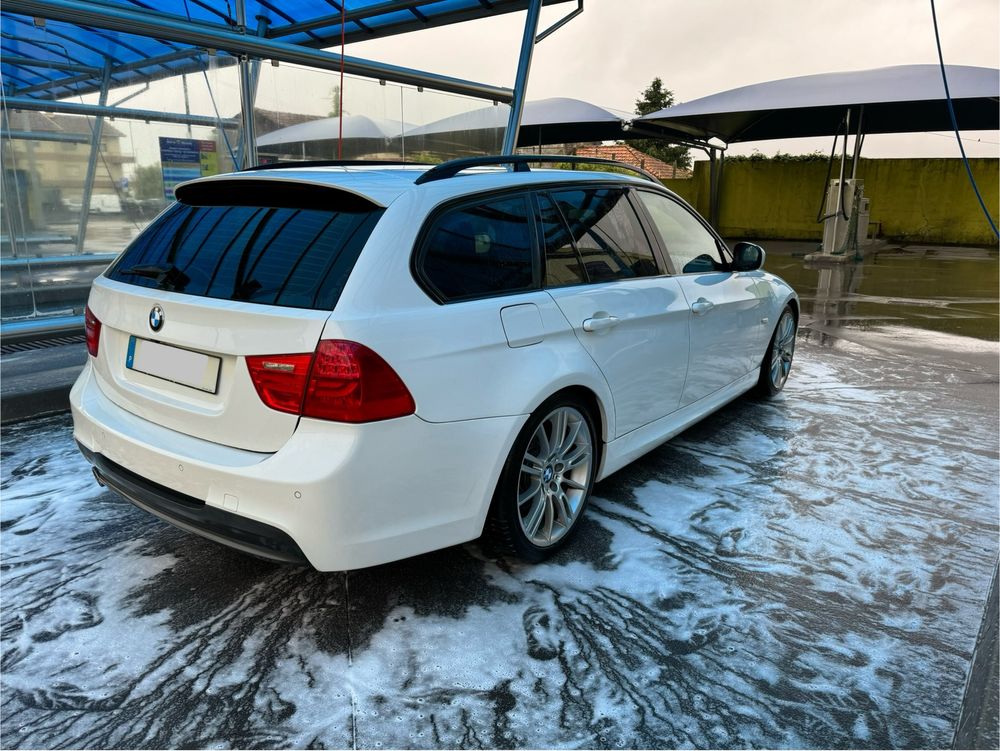 BMW 318D Touring Pack M