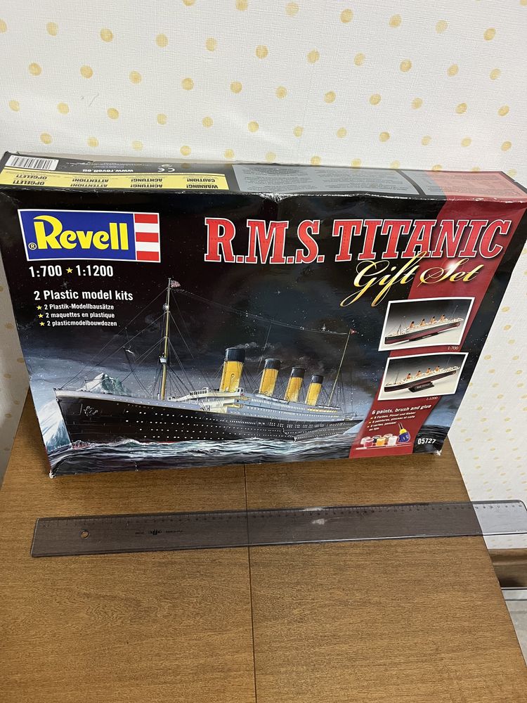 Revell R.M.S. Titanic 2 моделі 1:700 1:1200