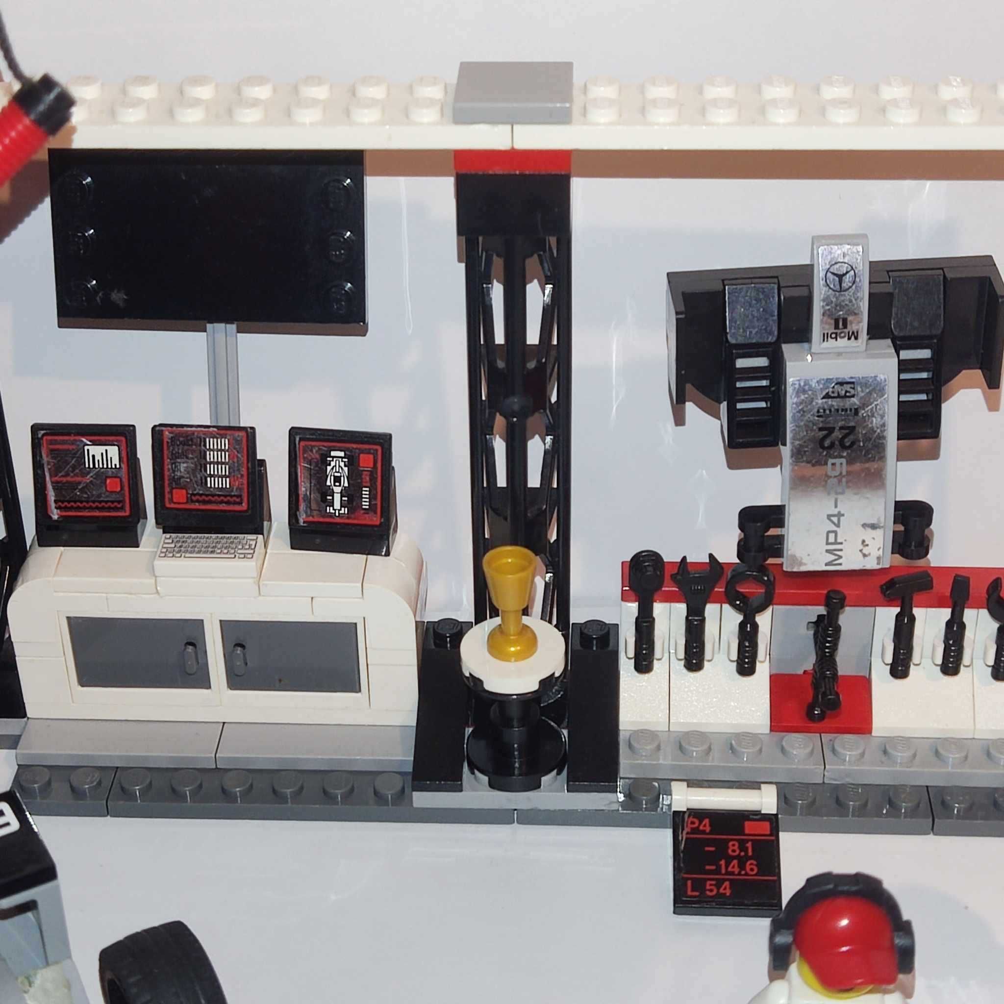 LEGO 75911 Speed Champions - Pit Stop McLaren Mercedes