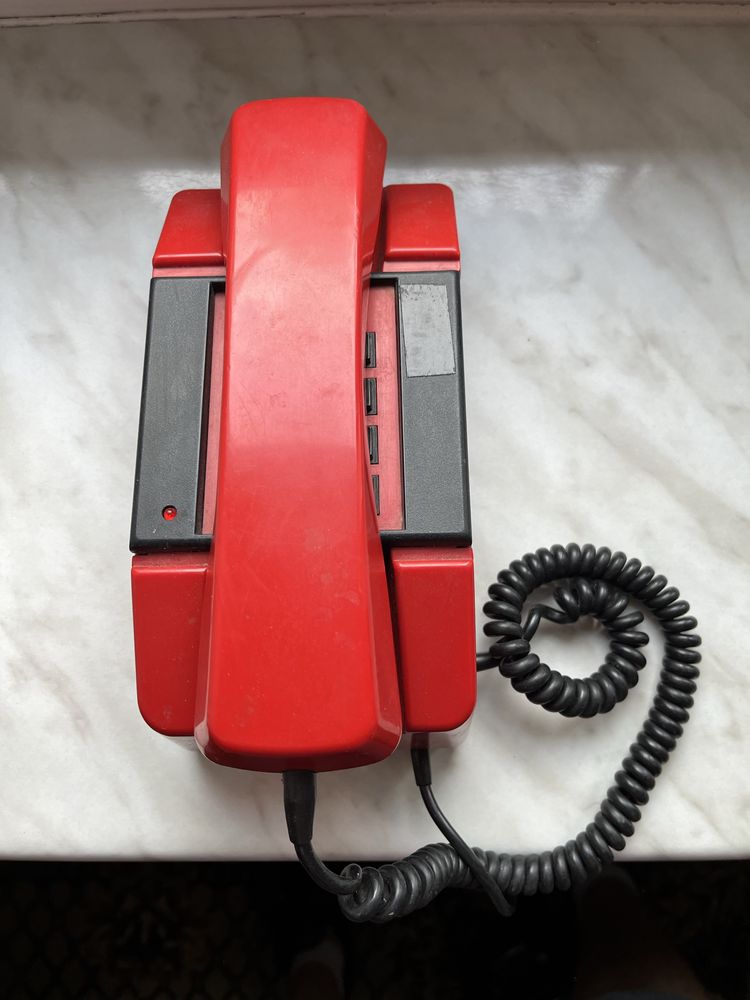 Telefon analogowy na przyciski