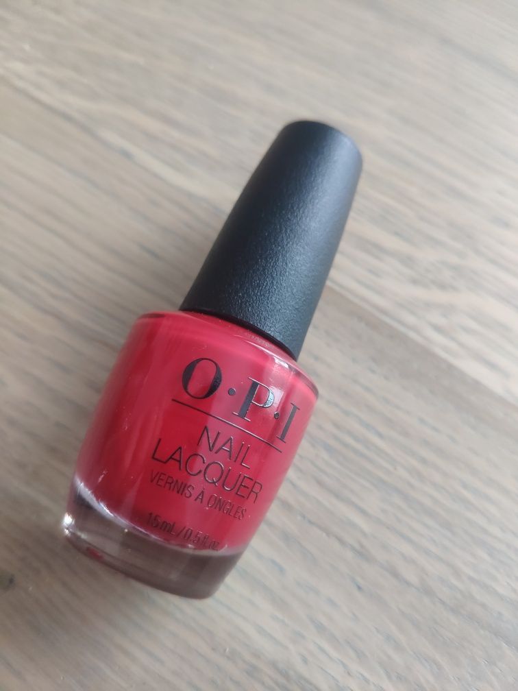 Nowy lakier do paznokci czerwony OPI The thrill of Brazil 15 ml