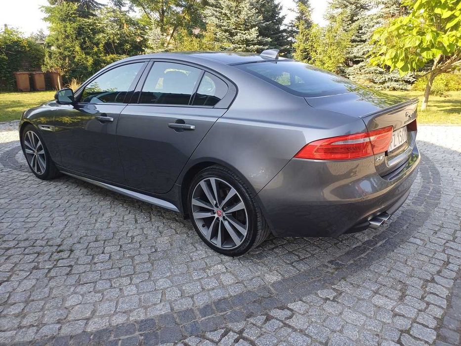 Jaguar XE R-Sport