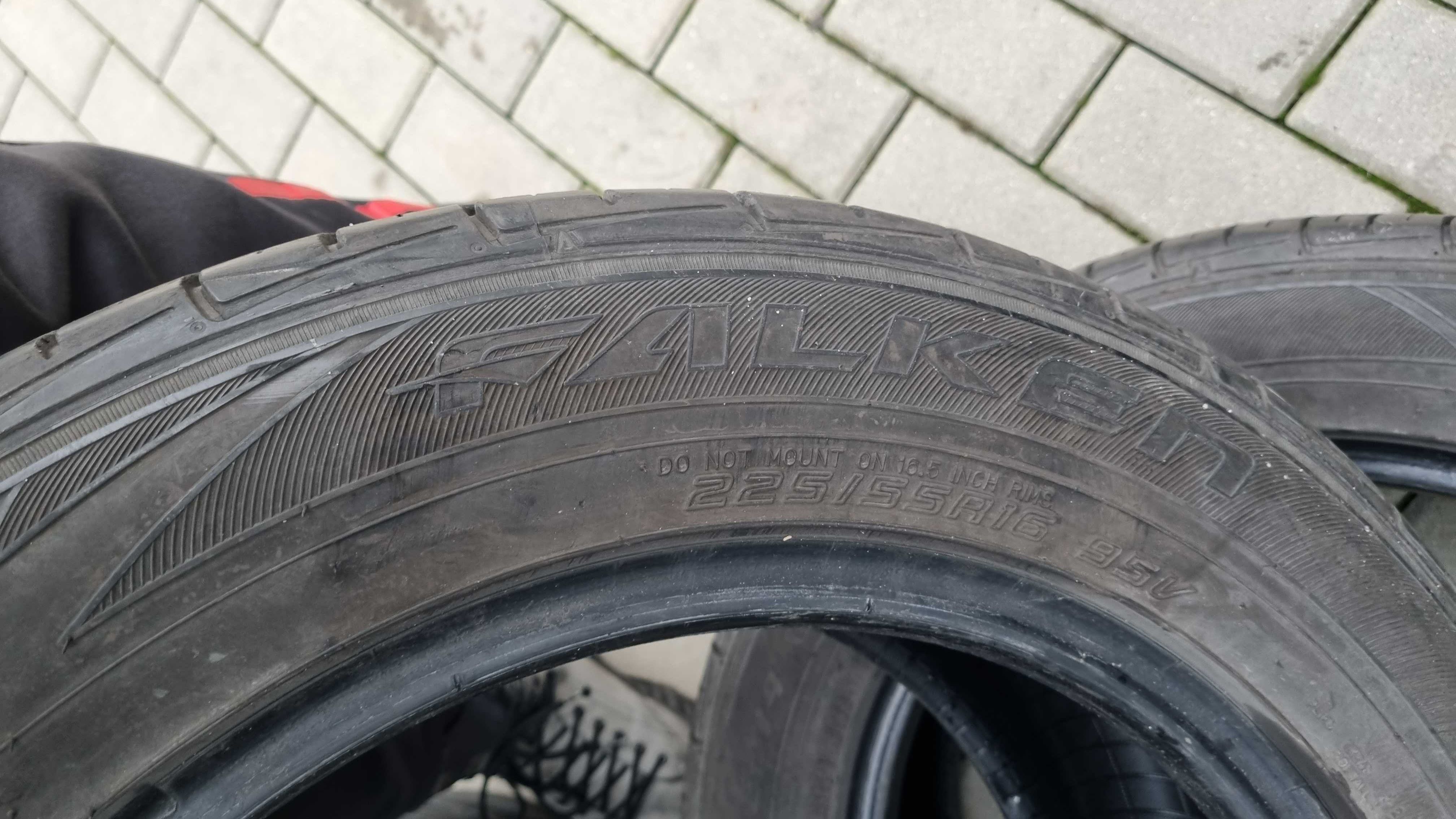 225/55/16 Falken Ziex (2 szt)