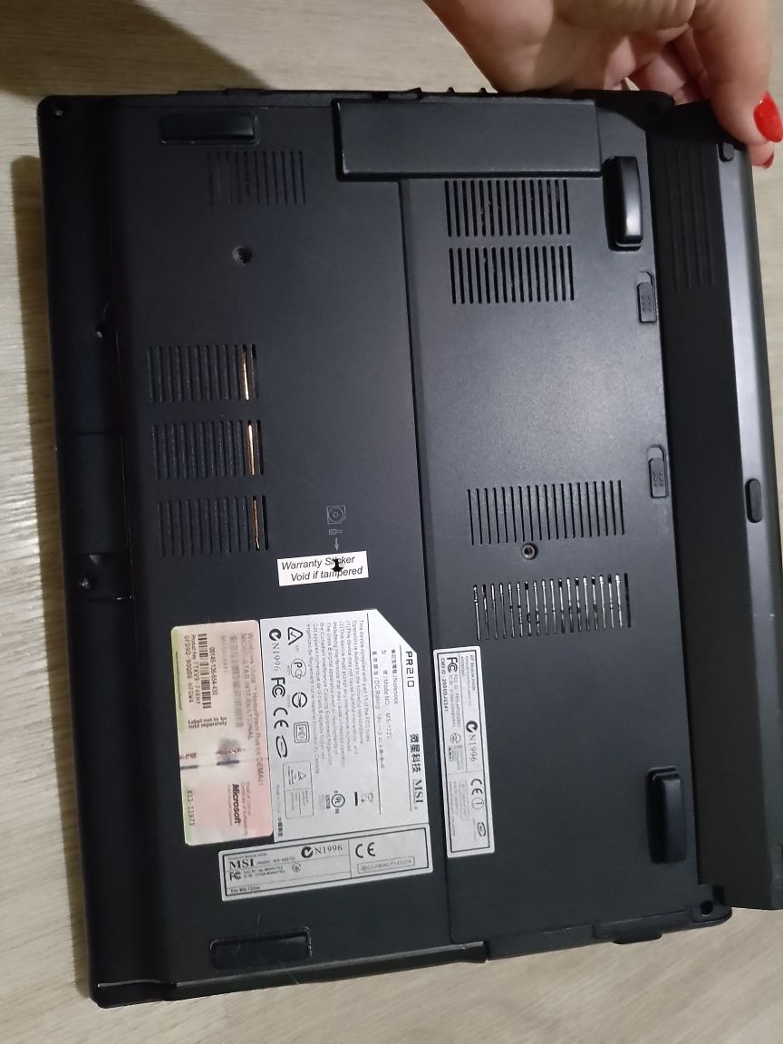 Ноутбук MSI в гарному стані