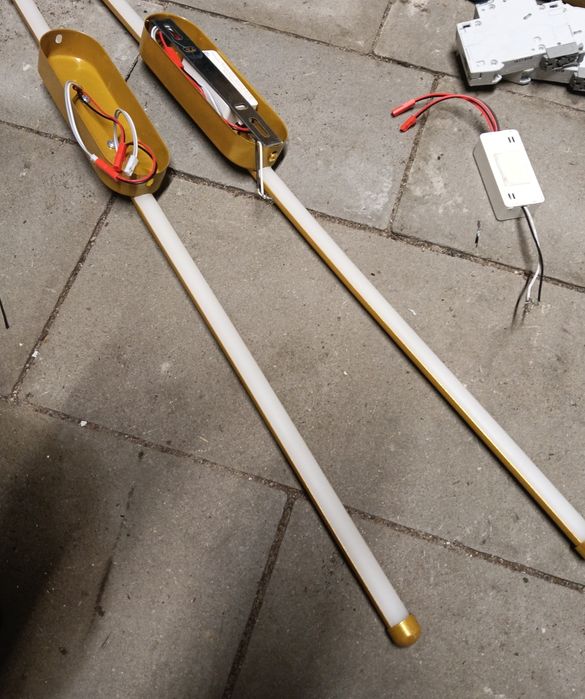 Kinkiet ścienny złoty