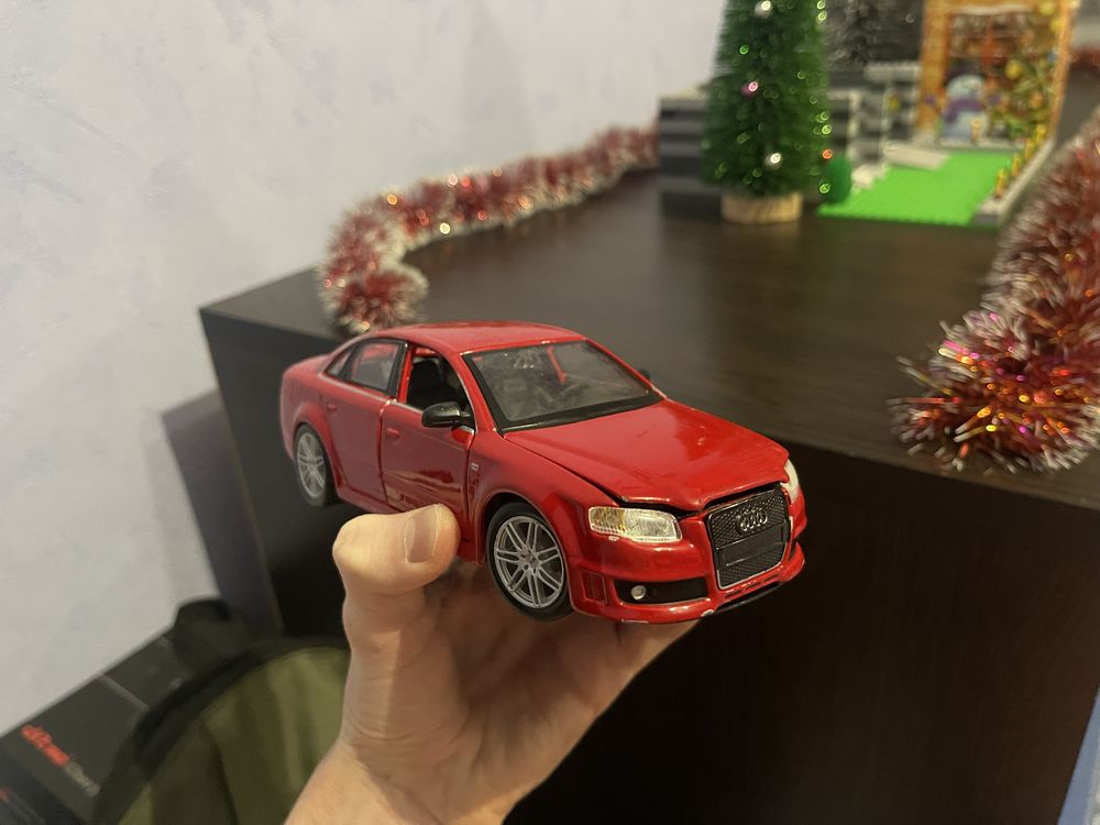 Audi a4 машинки модельки 1.24