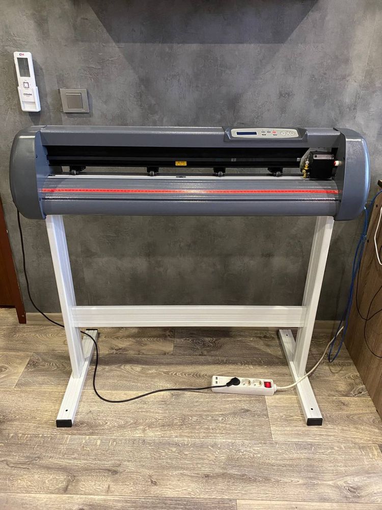 Режущий плоттер Seiki tech SK 870T