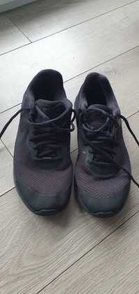 Nike buty męskie sportowe Revolution 6 czarne rozm 39