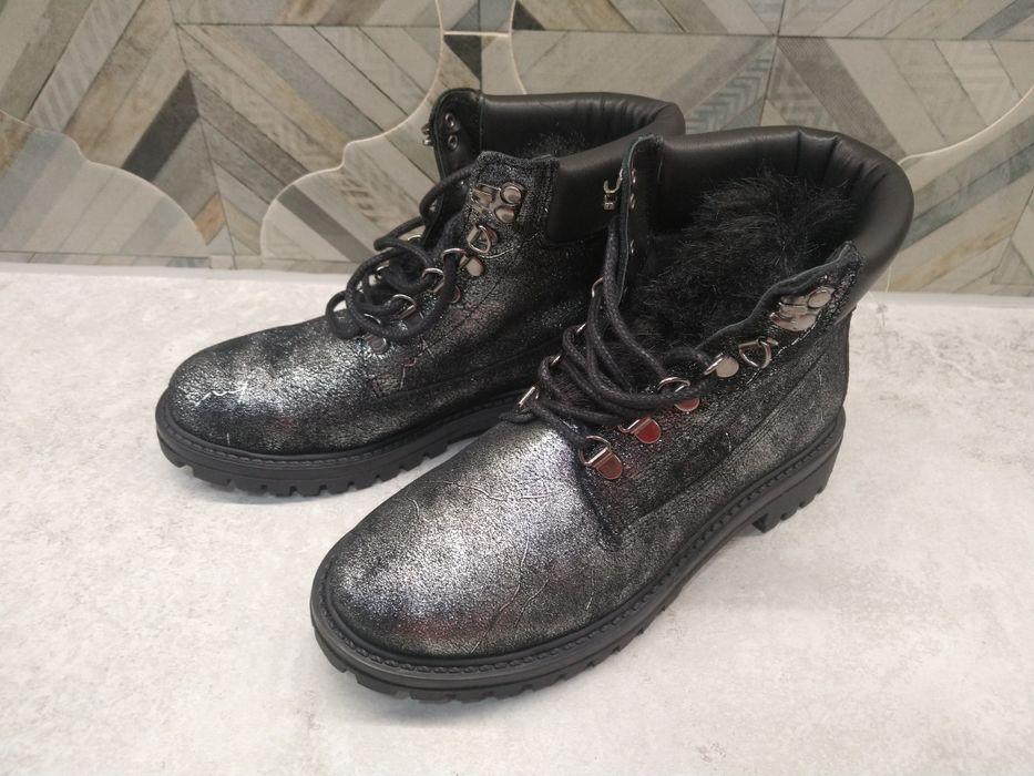 Guess/buty zimowe/nowe/czarne+srebrne/futro/ roz 36