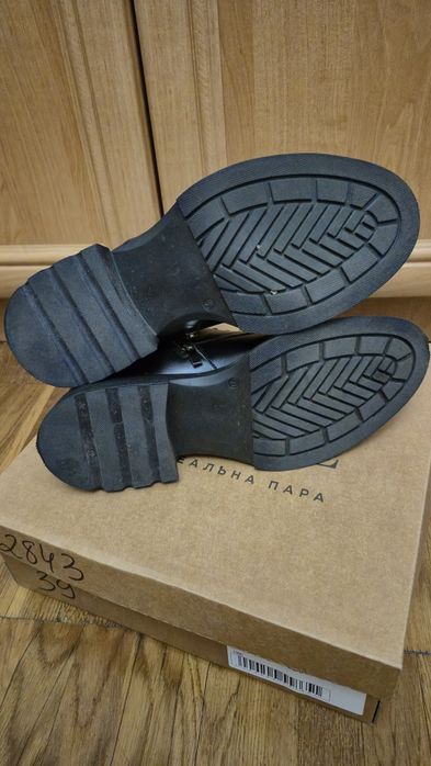 Ботинки 39р, шкіряні, весна осінь