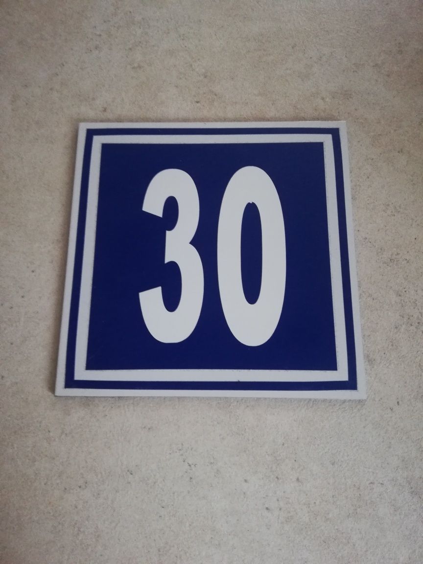 Numer na dom 30 20*20