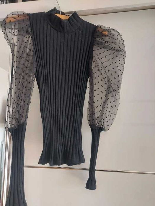 bluzka czarna golf prążek tiulowe rękawy elegancka