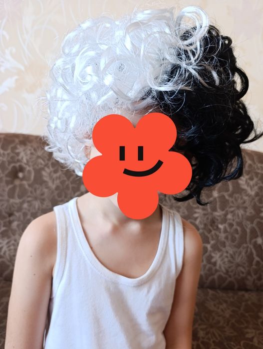 Перука Круелли чорно-біла