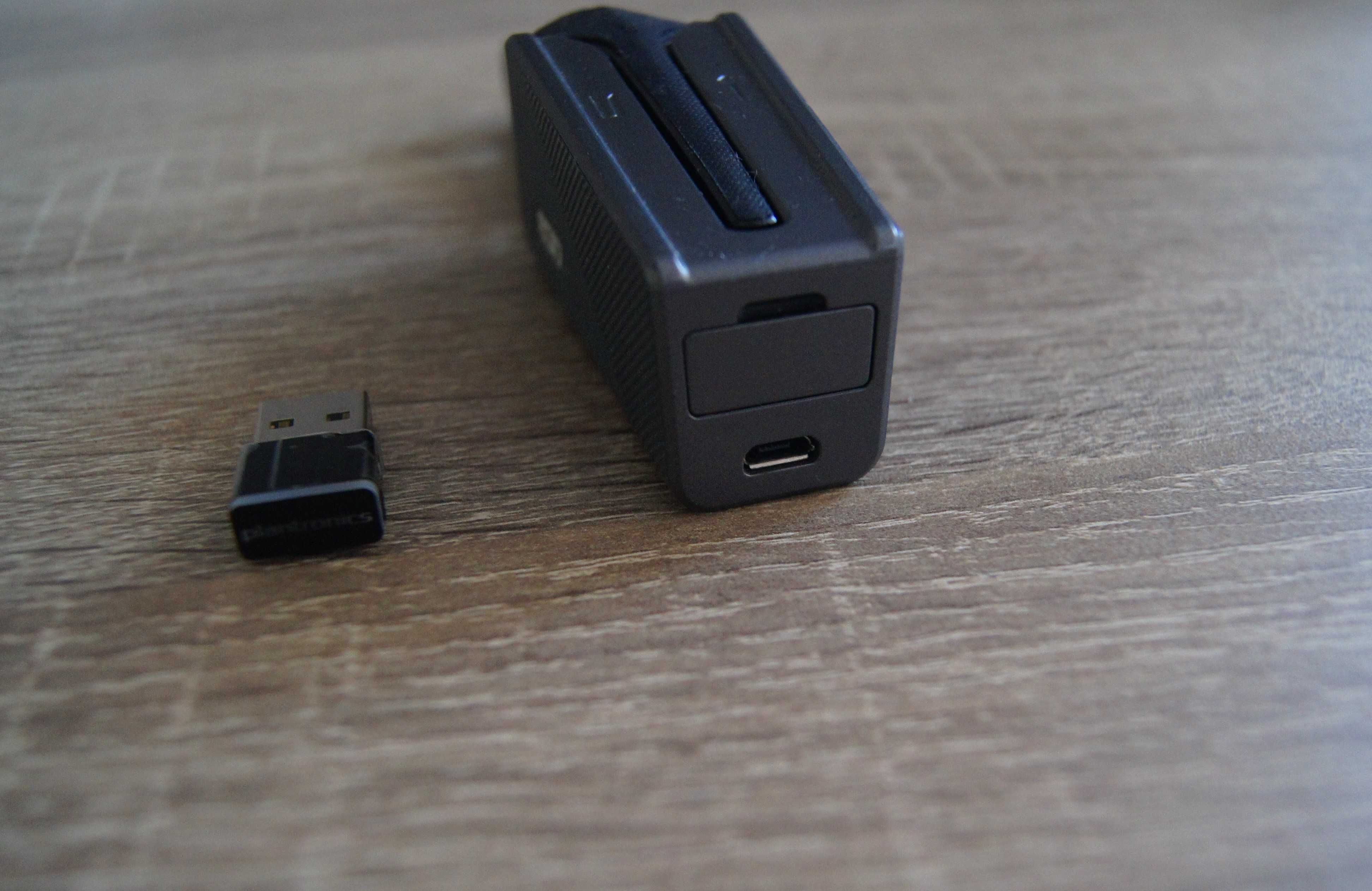 Słuchawka Plantronics Voyager 3240 bluetooth z ładowarką